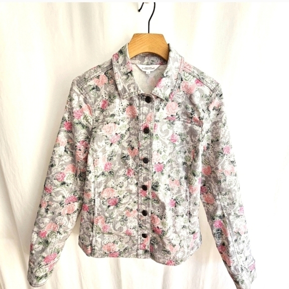 Northern Reflections Grey & Pink Floral Jacquard Button Jacket - Picture 8 of 16